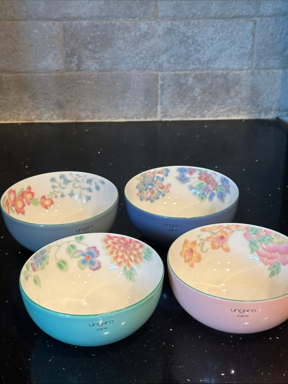Set of 4 Ungaro Paris x Maebata Japan Floral Porcelain Bowls Pink Green Gray Blu - Picture 7 of 8